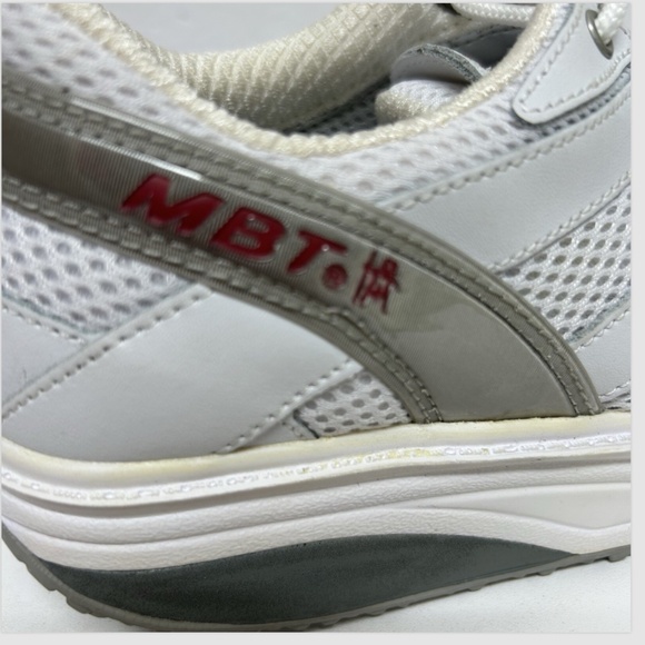 MBT Sport Leather Sneakers Rocker Walking Toning Shoes Size 6.5 White Orthopedic - Picture 2 of 11